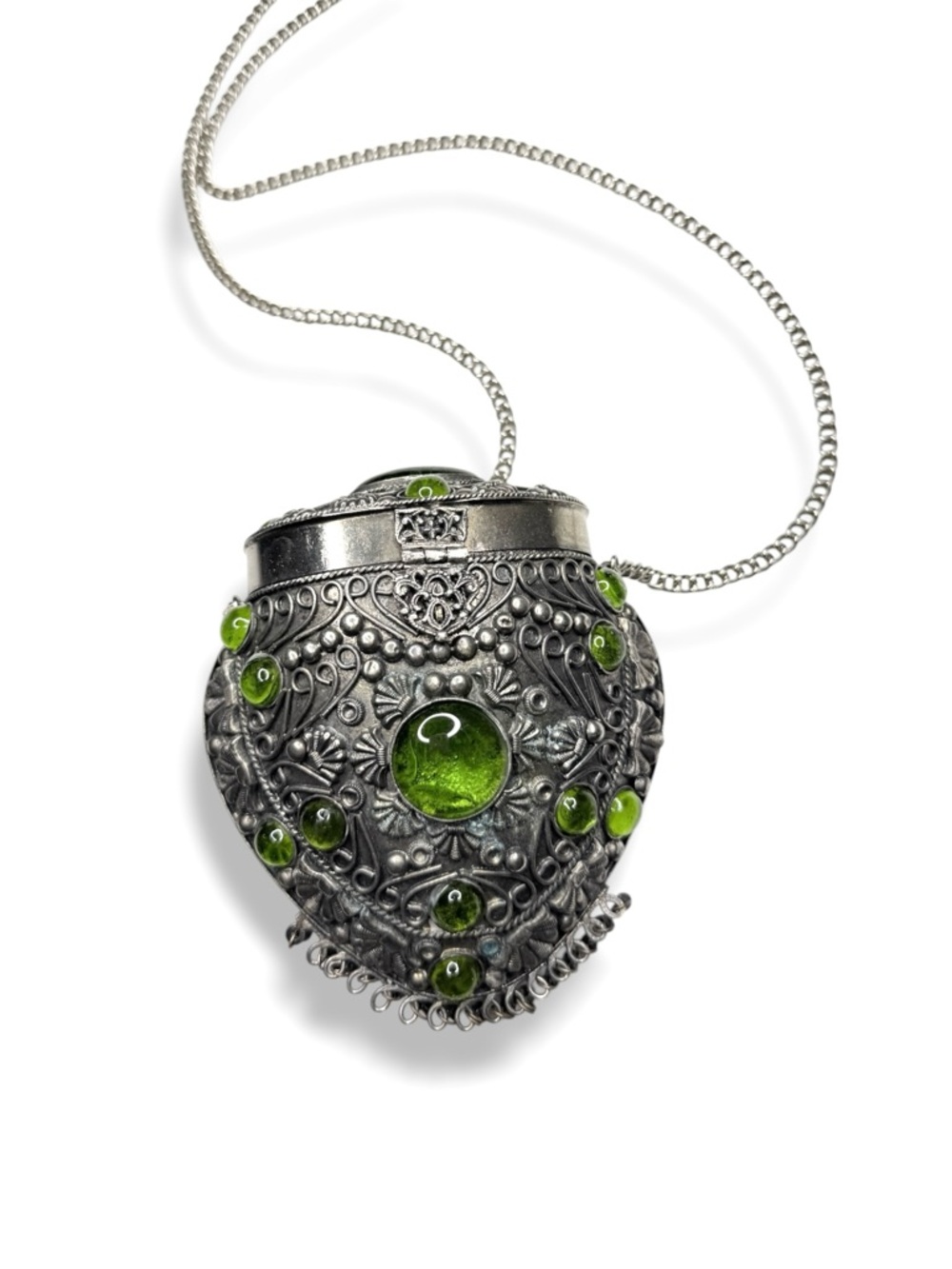 Vintage Ethnic Sajai Silver Tone Metal Purse With Green Simulants